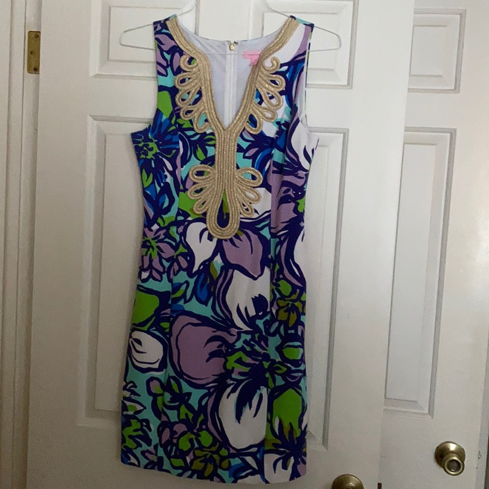 Lilly Pulitzer dress. Size medium. Flowers, gold trim